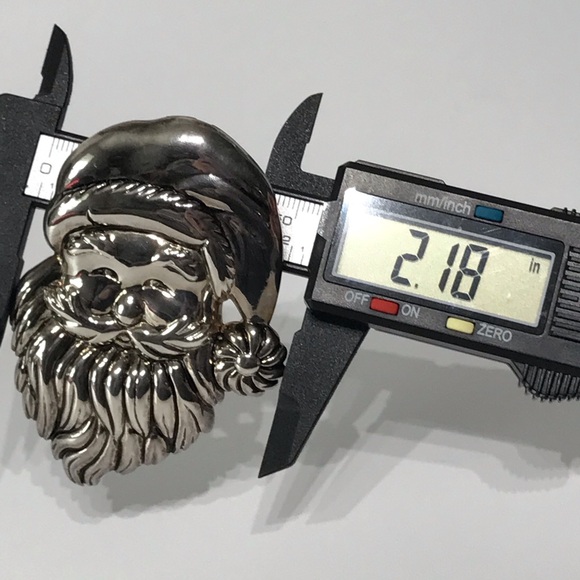 Vintage Unsigned Best Silver Classic Santa Oversized Large Head Brooch Pendant - Picture 3 of 13